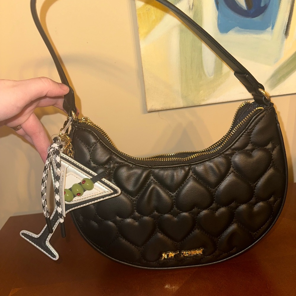Betsey Johnson Black Heart Quilted Shoulder Bag🖤